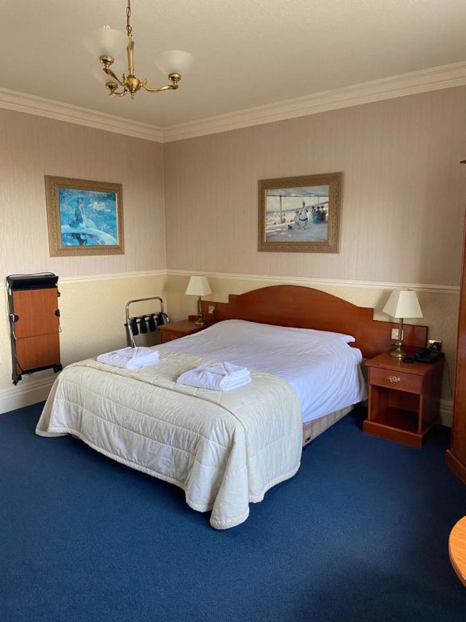 Clarkes Hotel Barrow In Furness Extérieur photo