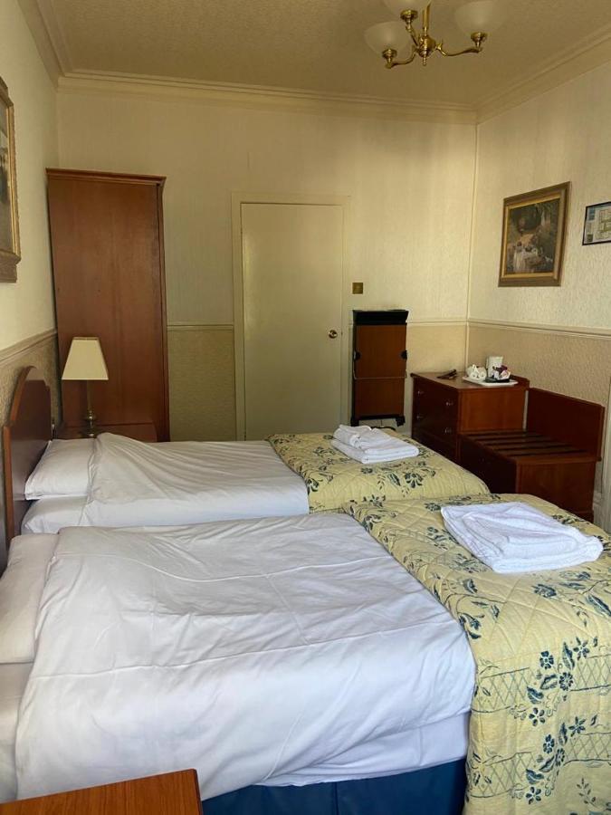 Clarkes Hotel Barrow In Furness Extérieur photo