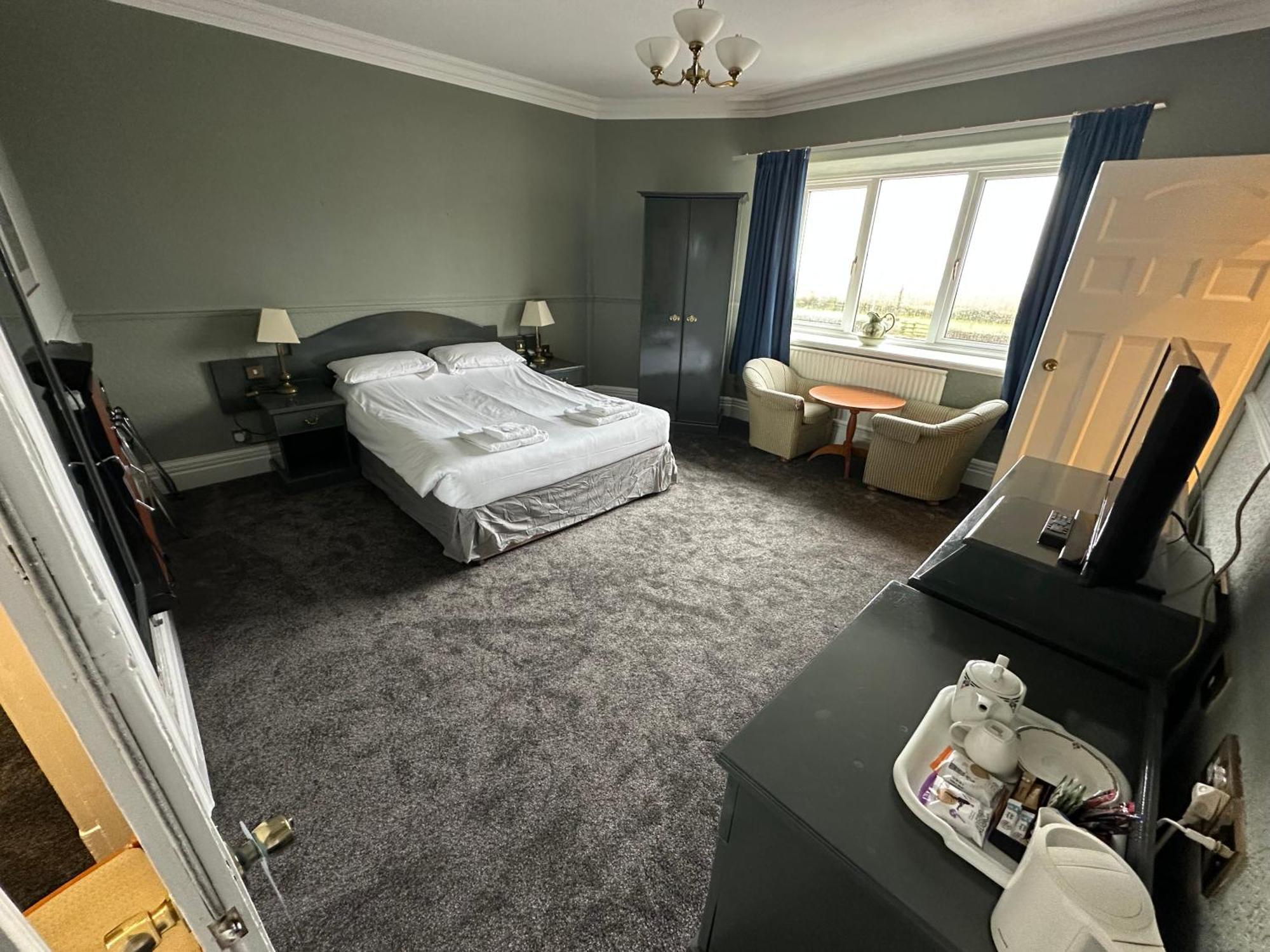 Clarkes Hotel Barrow In Furness Extérieur photo