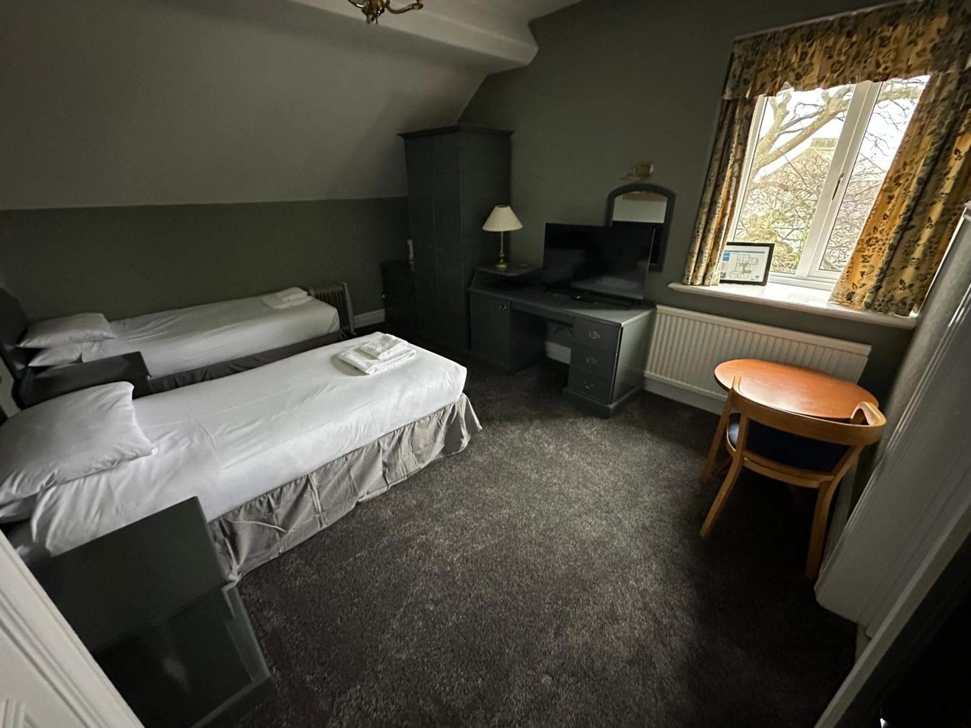 Clarkes Hotel Barrow In Furness Extérieur photo